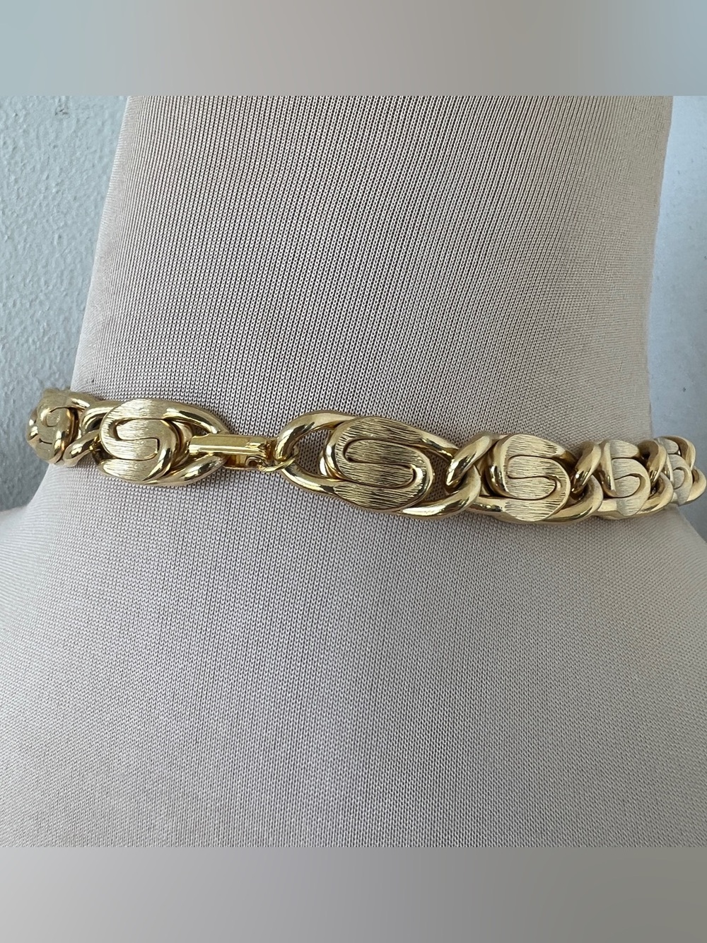 Custom Salvatore Ferragamo Vintage Gold Statement Choker Necklace | 14.5” - Picture 4 of 14